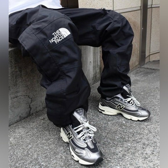 New Balance 1000 🔥 NB Black Silver Metallic Gray M1000EGR U052036 Size 9 NEW - Picture 2 of 9